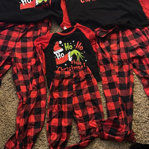 Family matching pajamas. - Picture 3 of 5
